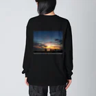 boracayjapan goods storeのボラカイサンセット Big Long Sleeve T-Shirt