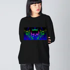 EAGIEのNEON SKULL ビッグシルエットロングスリーブTシャツ