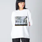 ao art ｍuseumの「静かな暮らしの中で」 Big Long Sleeve T-Shirt