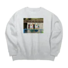 ネオンのレトロなペンギンカップル Big Crew Neck Sweatshirt