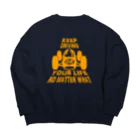 キッズモード某のレトロカーレーサー(イエロー) Big Crew Neck Sweatshirt