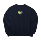 MORI CRAFTのハートの葡萄 Big Crew Neck Sweatshirt