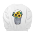 Fred HorstmanのWatering bucket and sunflowers  じょうろ と ひまわり ビッグシルエットスウェット