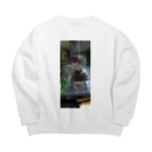 sorasora-のウーパールーパー　仲良しコンビ Big Crew Neck Sweatshirt