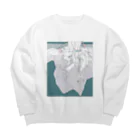 さかなのくつろぐさかな Big Crew Neck Sweatshirt