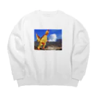 寿mon工房のゴジラみたいな黄色い鶏 Big Crew Neck Sweatshirt