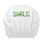 junichi-goodsのバルーン文字「SMILE」（緑色系） Big Crew Neck Sweatshirt