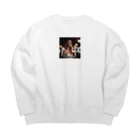 Celestialの美しい女性がスレンダーなシルエットを披露する素敵な写真です。 Big Crew Neck Sweatshirt