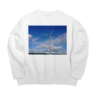 渡部　擁介の青い空と風車 Big Crew Neck Sweatshirt