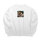 KKaの居眠りニャンコ Big Crew Neck Sweatshirt