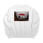 STELLAREOのローズティーフラワー Big Crew Neck Sweatshirt