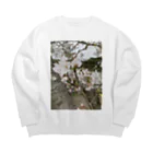 tksの春の顔サクラ Big Crew Neck Sweatshirt