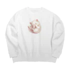 RKENの夢の中で冒険中のかわいらしい猫ちゃん。 Big Crew Neck Sweatshirt