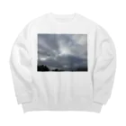 そらの4月22日　吹き荒れる風と雲 Big Crew Neck Sweatshirt