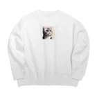 獣医学生の高橋さんの斜め上を見る猫 Big Crew Neck Sweatshirt