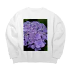 yurisacinの紫陽花（紫） Big Crew Neck Sweatshirt