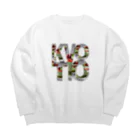 sarasaraのKYOTO ロゴ 抹茶スイーツ柄切り抜き Big Crew Neck Sweatshirt