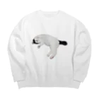 クリスタの尻尾が短い保護猫 たぬちゃん Big Crew Neck Sweatshirt