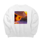 Natural Eleganceの麦わら帽子のクラシックガール Big Crew Neck Sweatshirt