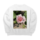 2626(ふわふわ)のピンクの薔薇ちゃん Big Crew Neck Sweatshirt