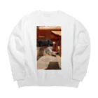 キジトラ猫ミミのミミ Big Crew Neck Sweatshirt