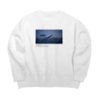 碧そよぐなぜか閉店しない服屋の真夜中のクジラ white Big Crew Neck Sweatshirt