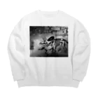 tottoの街と恐竜(モノクロ) Big Crew Neck Sweatshirt