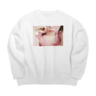 季微　k i b iのさくらんぼ Big Crew Neck Sweatshirt