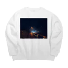 おおかみ商店の夜道のフォト Big Crew Neck Sweatshirt