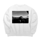 お疲れ様でしたのベランダ白黒 Big Crew Neck Sweatshirt