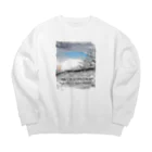 monaca.yukaのまどろみ時とブルーアワーの狭間で Big Crew Neck Sweatshirt