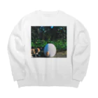 ノーライフノーマスクの猫と彫刻 Big Crew Neck Sweatshirt