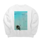 tsukaoのワイキキビーチ縦 Big Crew Neck Sweatshirt