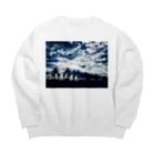 Sunnybunnyhoney37 のカタニパームツリーズ Big Crew Neck Sweatshirt