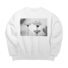 サキノと申しますのモノクロコスモス２ Big Crew Neck Sweatshirt