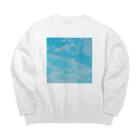 おにぎり堂の晴れた！！ Big Crew Neck Sweatshirt