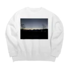 2929gawDesignShop358のEarly winter sunrise Big Crew Neck Sweatshirt