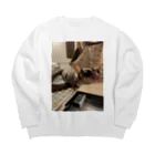 モモンガとハムちゃんのフクモモのギズモ Big Crew Neck Sweatshirt