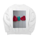 ねこの森でお散歩のキラキラ立体リボン Big Crew Neck Sweatshirt