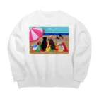 ハッピー・ラブラドールズの浜辺のラブラドール Big Crew Neck Sweatshirt