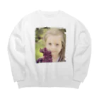 poppy22の碧目のフラワーガール Big Crew Neck Sweatshirt