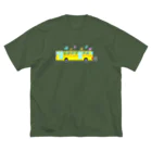 🐸かえるさんと仲間たち🐸のバス旅行のかえるさん家族 ビッグシルエットTシャツ