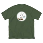 Beautiful Earthのプラスチックをヒナに与える鳥 ビッグシルエットTシャツ
