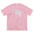 ふわぽこにゃんにゃんSHOP☁️🫧SUZURI支店のばんばんばん♪ゆめかわミニ銃 ビッグシルエットTシャツ