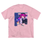 ミンチ肉shopの窓からヤンデレ少女 ビッグシルエットTシャツ