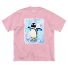 ヤママユ(ヤママユ・ペンギイナ)のケープペンギン「ちょうちょ追っかけてたの」(Blue) ビッグシルエットTシャツ