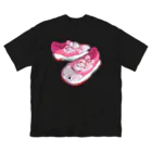 Sneakreamのストロベリーアイスクリームスニーカー ビッグシルエットTシャツ