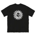 餃子めいめいのGyoza Solar Flear ビッグシルエットTシャツ