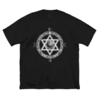 KIKITEKI_LABORATORYの魔法陣×六芒星×目玉 white ビッグシルエットTシャツ