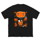 LittleLoroのTHE GREAT PUMPKIN カボチャ大王のお出まし アデリーペンギン オカメインコ Big T-Shirt